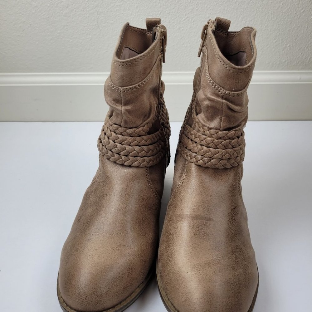 Mia kids Barb-k Mushroom size 3.M